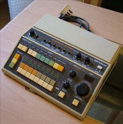 Roland-CR8000